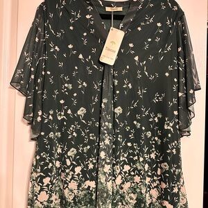 Torrid Dark Green Floral Blouse